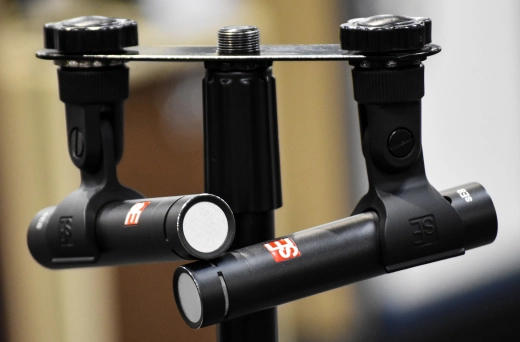 sE Electronics - Matched Pair of SE8 Condenser Mics w/ Mounting Bar, Mic Clips 2